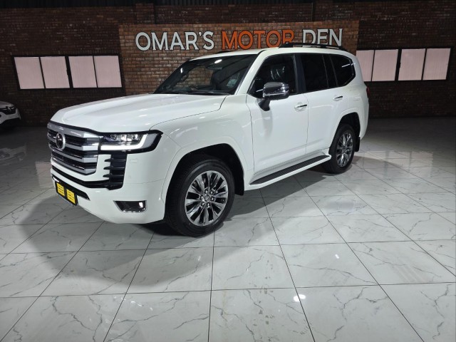 BUY TOYOTA LAND CRUISER 300 2025 3.5T ZX, Omar's Motor Den