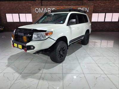 2015 Toyota Land Cruiser 200