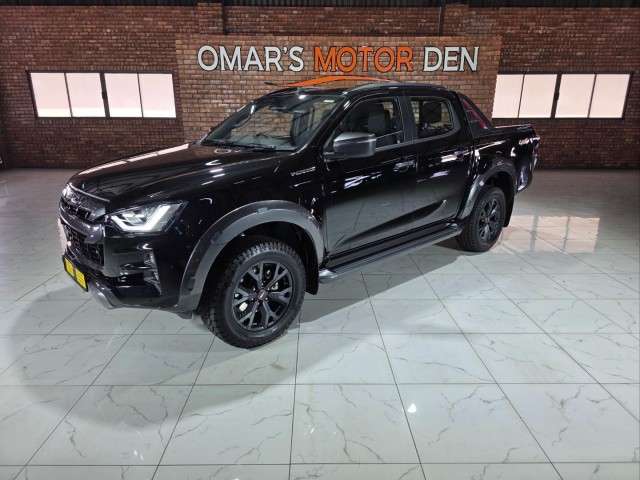 BUY ISUZU D-MAX 2026 3.0TD DOUBLE CAB V-CROSS 4X4, Omar's Motor Den
