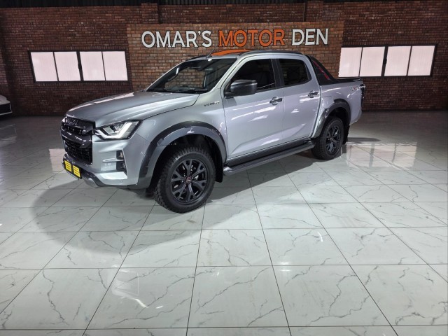 BUY ISUZU D-MAX 2026 3.0TD DOUBLE CAB V-CROSS 4X4, Omar's Motor Den