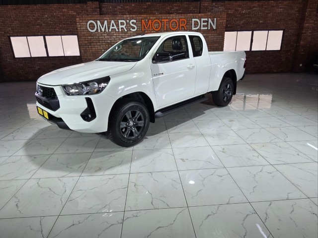 BUY TOYOTA Hilux 2025 2.4GD-6 XTRA CAB RAIDER MANUAL, Omar's Motor Den