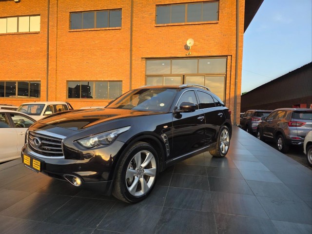BUY INFINITI FX 2013 FX50 S PREMIUM, Omar's Motor Den